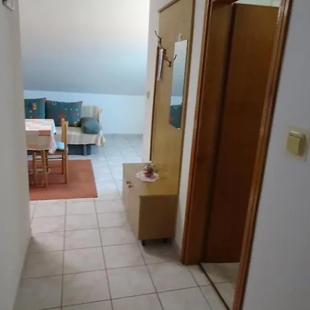 Nada- 150m From Sea Apartment Murter
