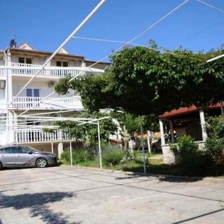 Apartment Nada- 150m From Sea *