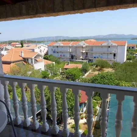 Apartment Nada- 150m From Sea *
