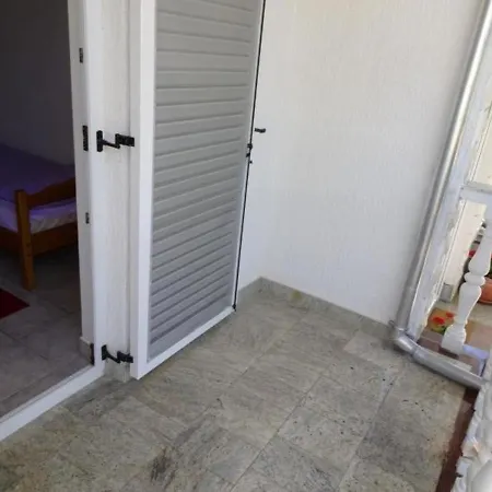 Nada- 150m From Sea Apartment Murter