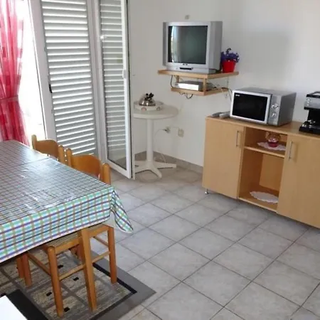 Nada- 150m From Sea Apartment
